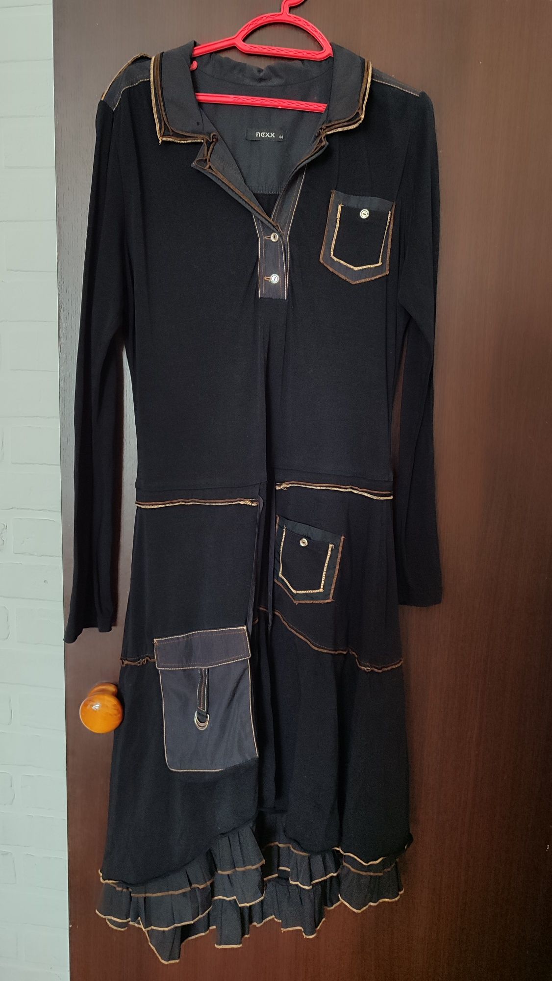 Продам платья 50- 52 размера