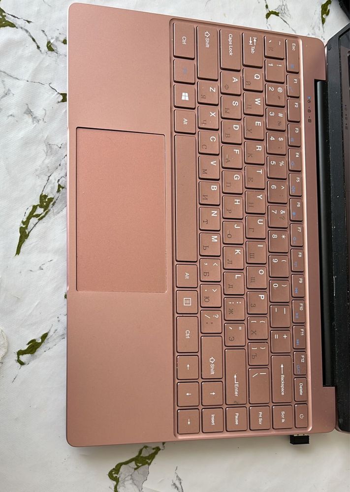 продам ноутбук hudra h14 14/12/SSD 256 гб win10