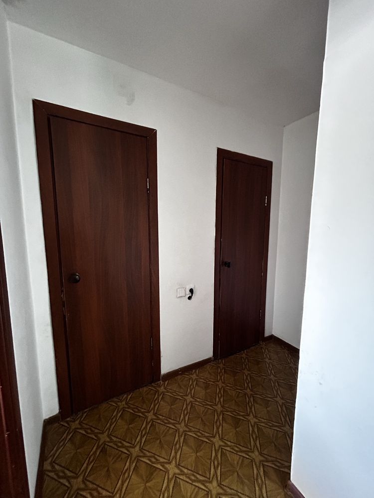 Продам квартиру 4 комнаты
