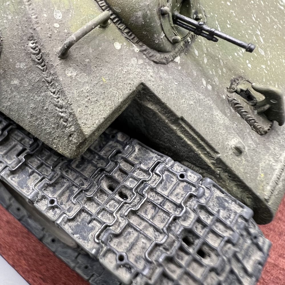 Готовая модель танка Т-34-76 от Dragon  «От рабочих Казахстана»