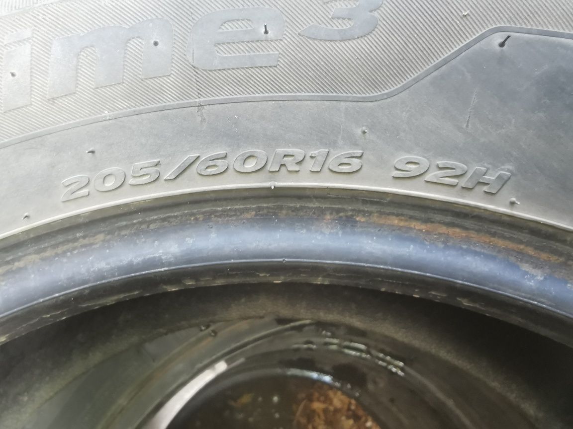 Продам шины летние б/у 205 60 R16