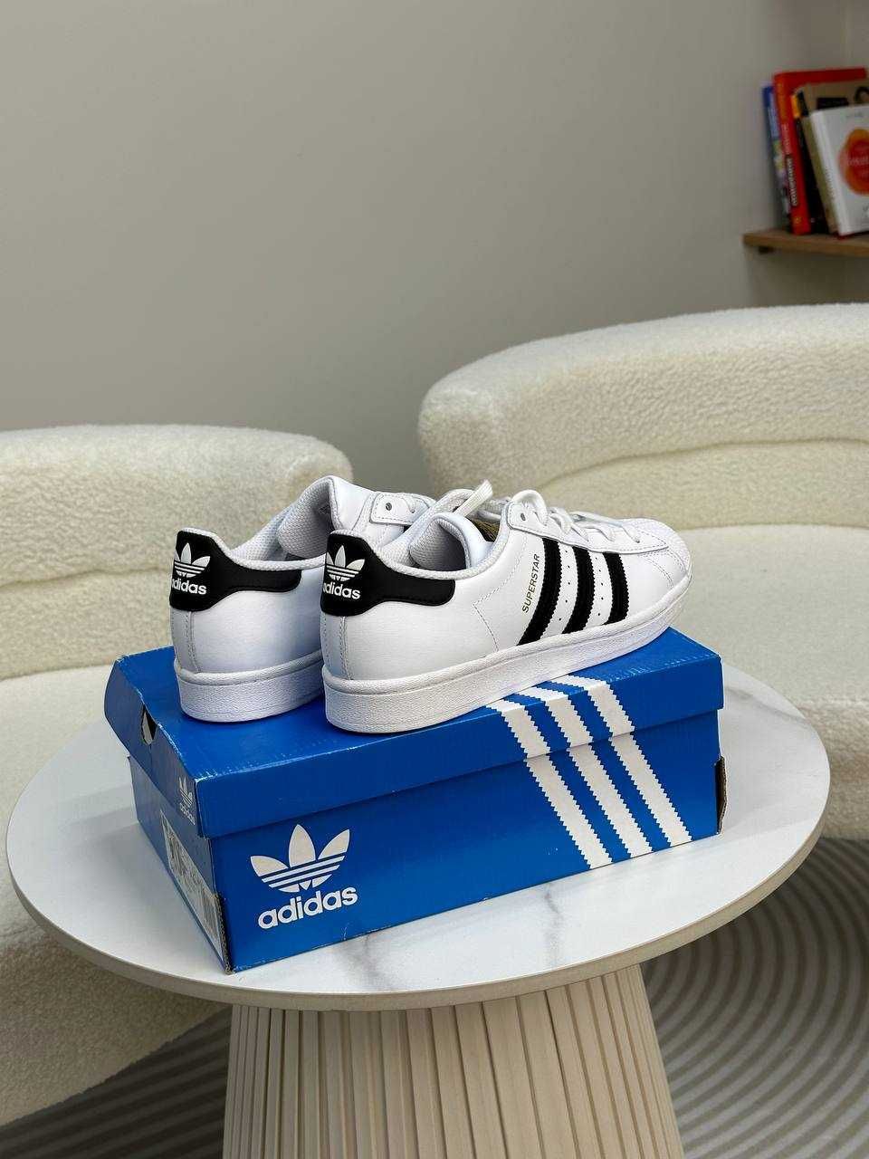 кроссовки Adidas оригинал из США новые мужские 38 и 40 размер