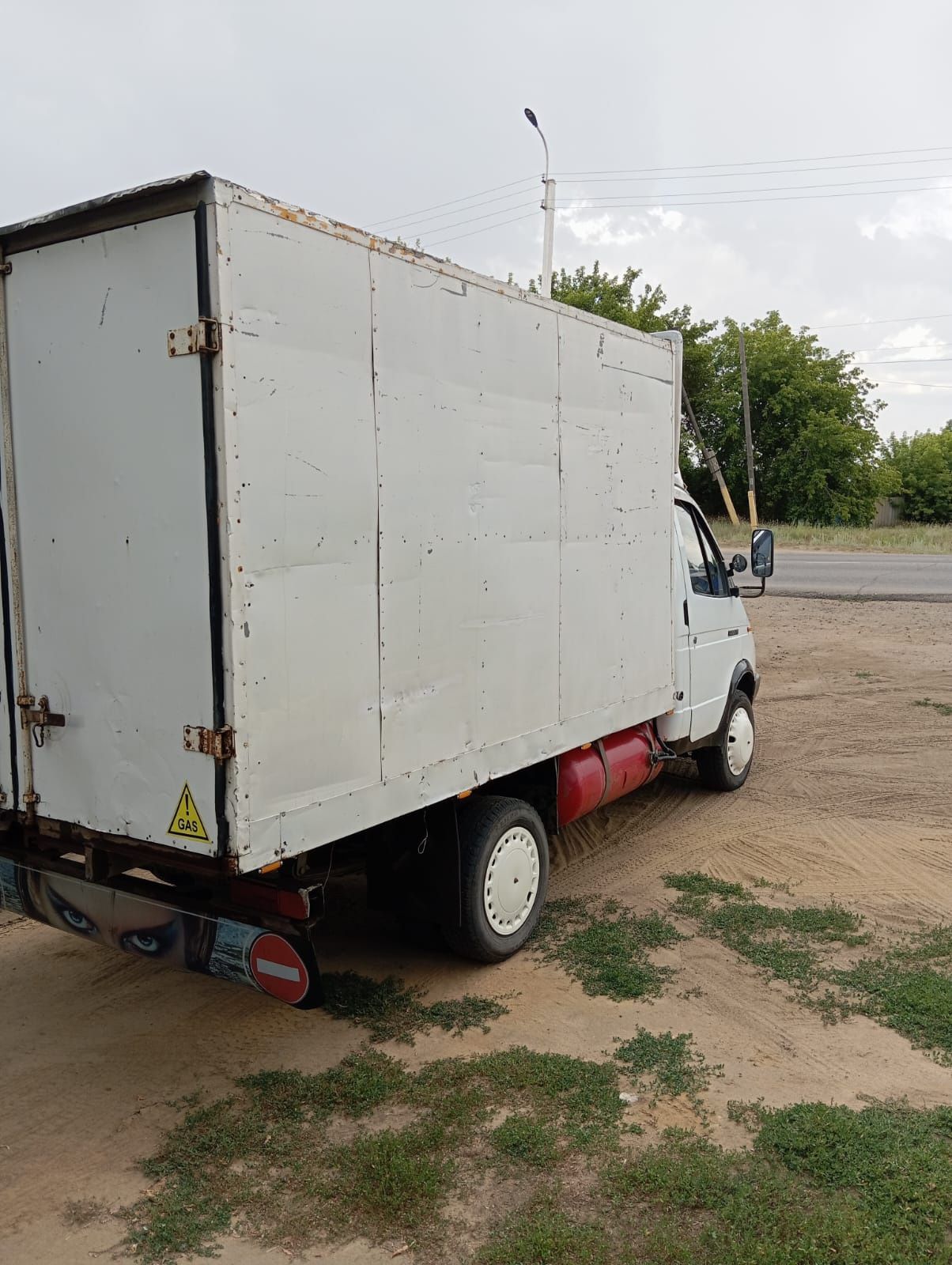 Продам газель                                              .