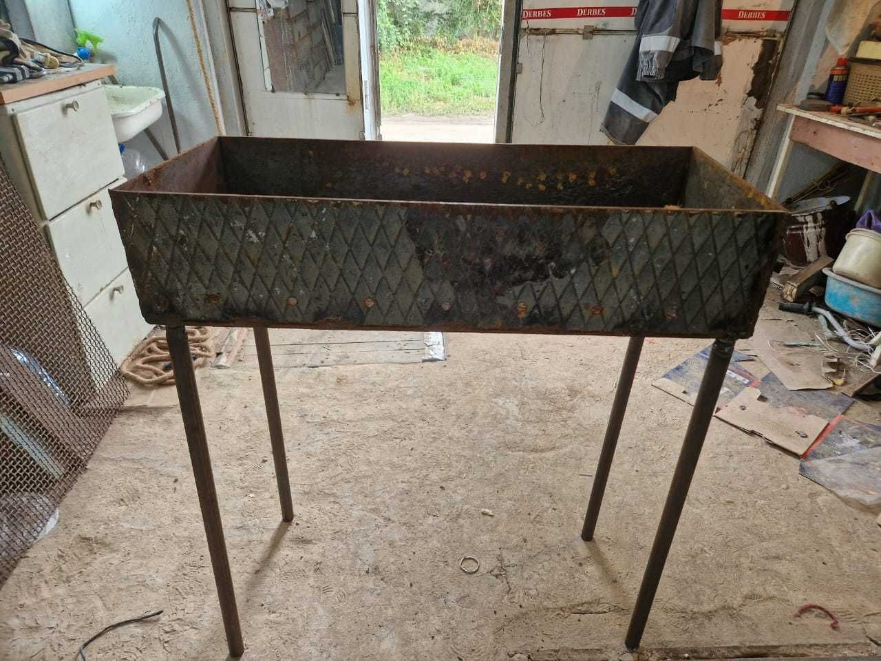 Срочно! Мангалы из металла 6мм , размер 800/350/170мм, с ножками.
