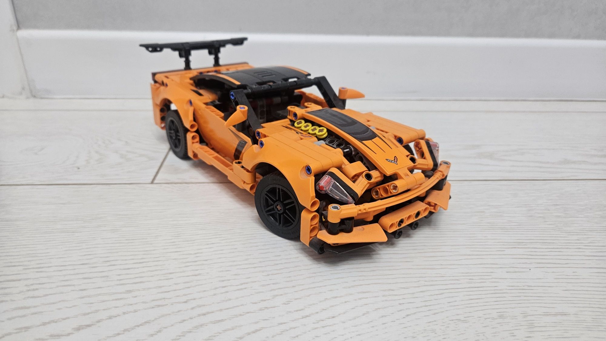 Машина lego technic