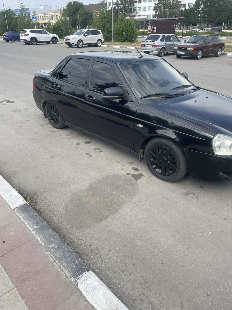 Продам Приора 2 люкс