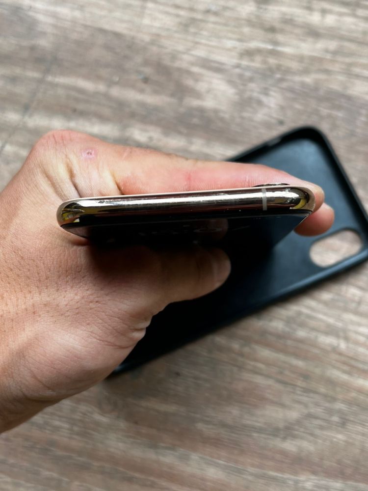 Продам iphone xs