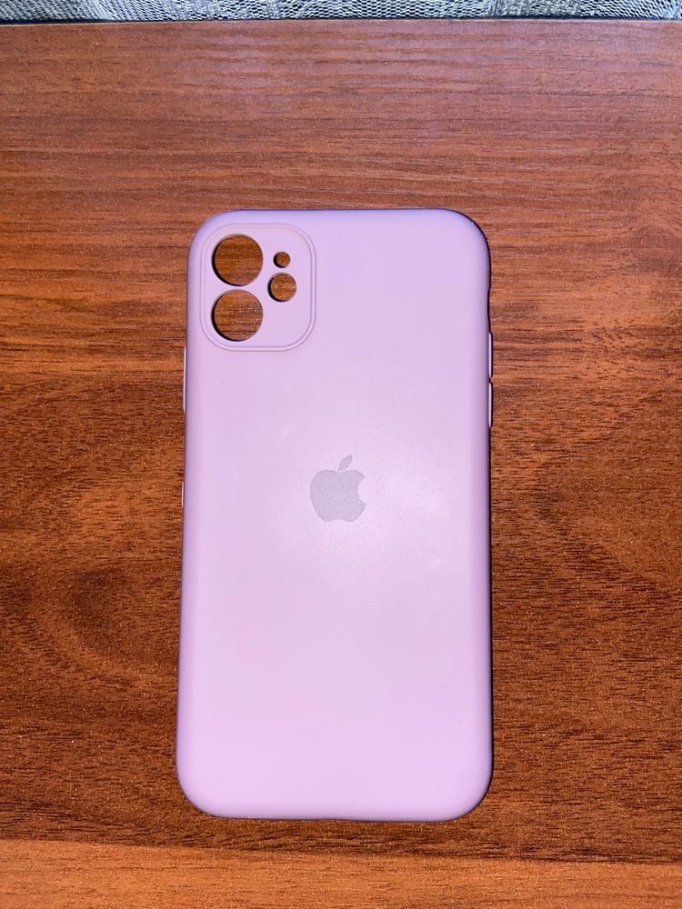 Чехол на iPhone 11