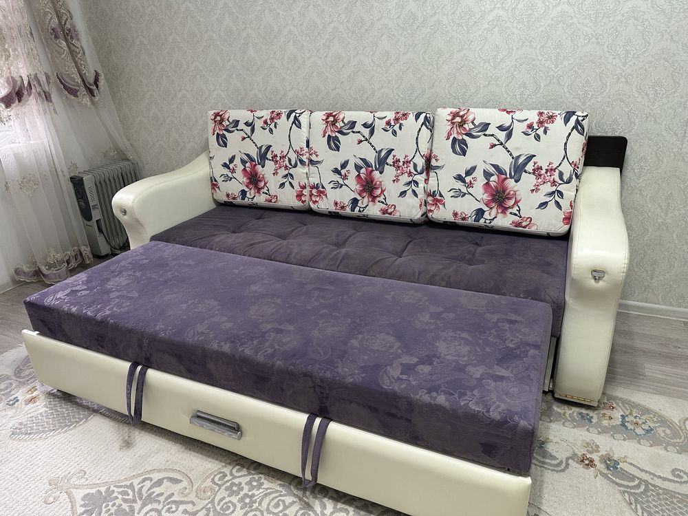 Продам диван в отличном состоянии