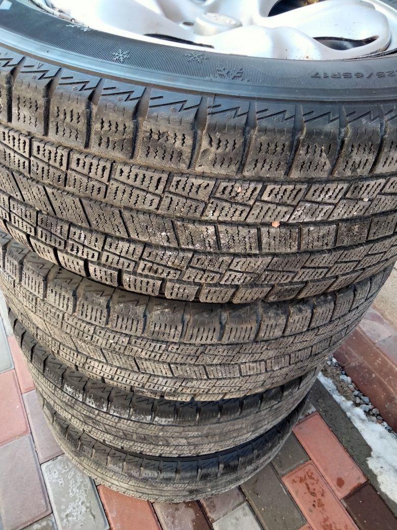 Продам диски с резиной