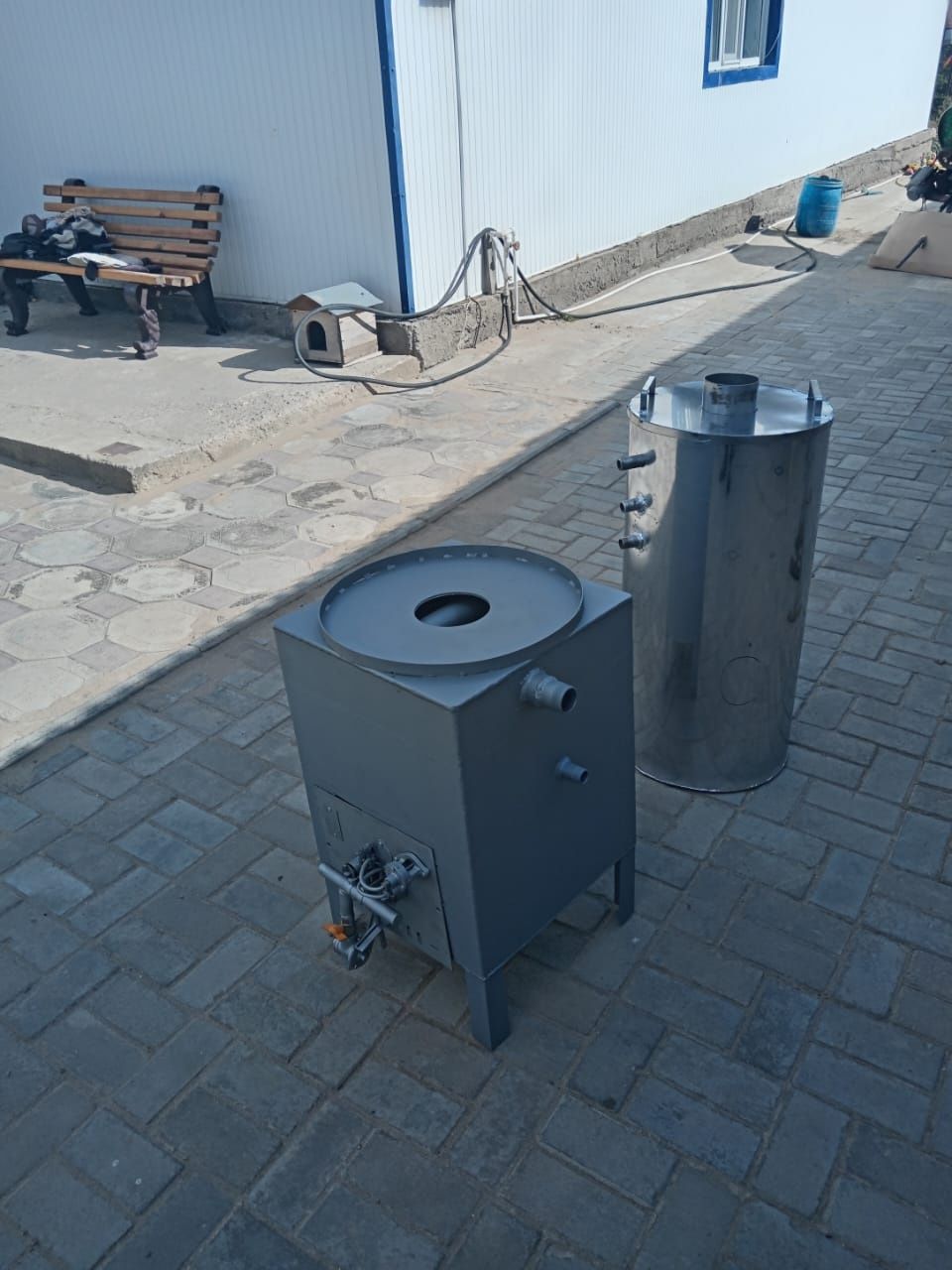 Продам котёл для бани, мокрый пар, горячая вода, подключение душа.