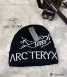 Шапка arcteryx новая в черном цвете размер универсальный .