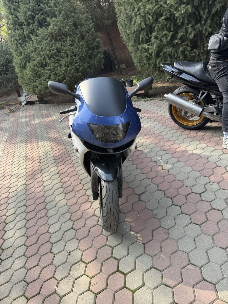 Kawasaki zx6r 600