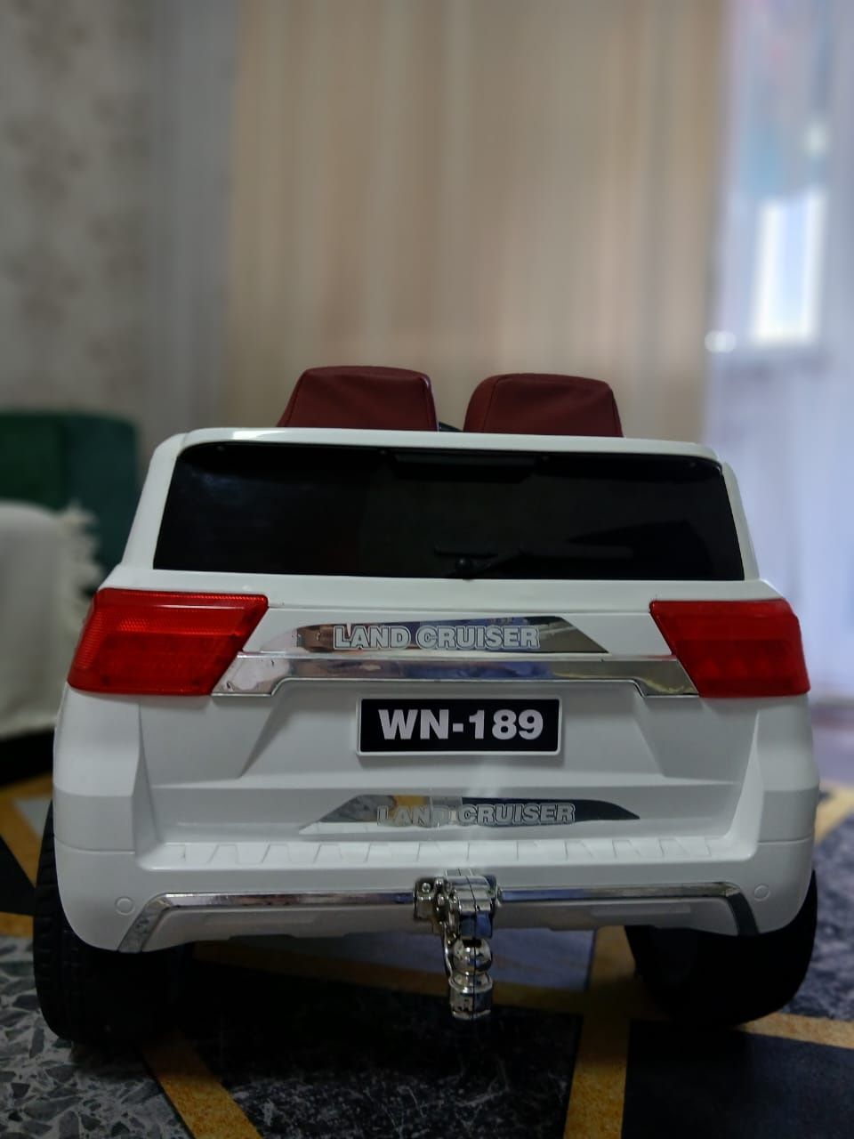 Детский электромобиль Toyota 200 189 белый