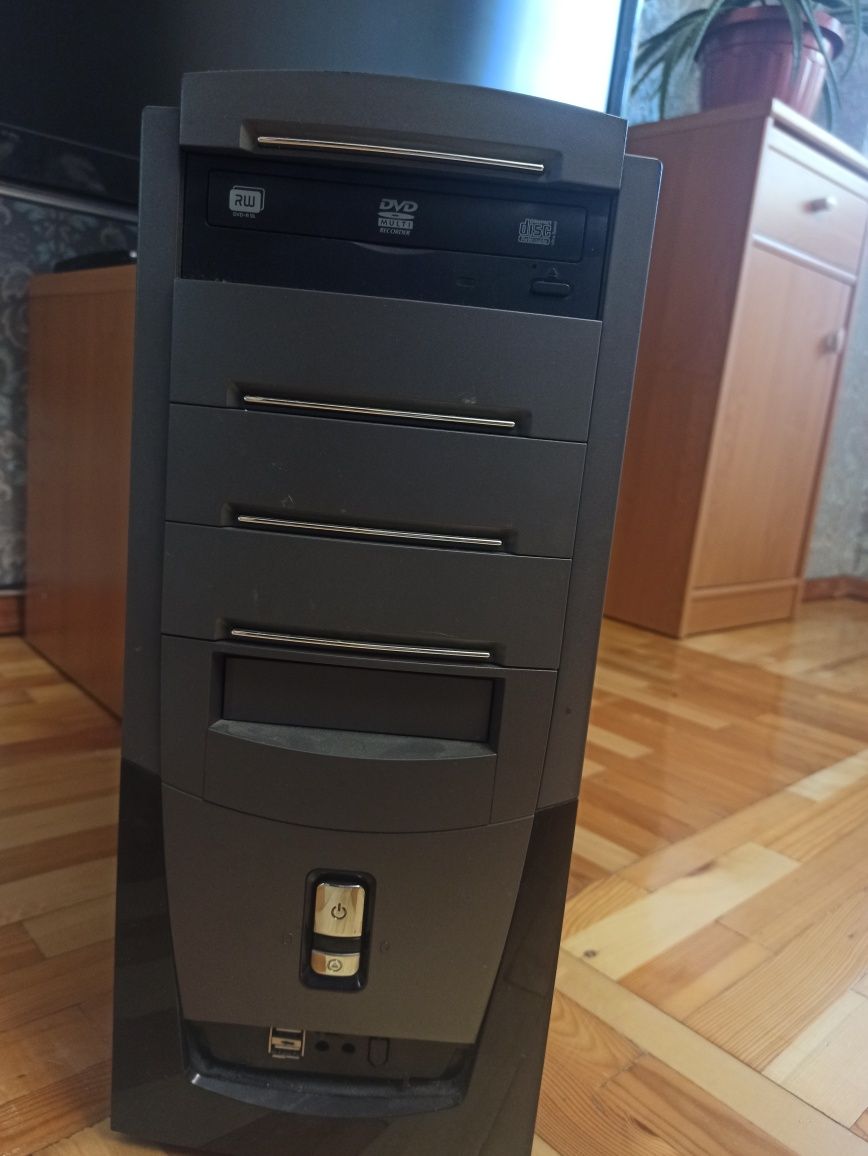 Компьютер  core 2 duo e8400
