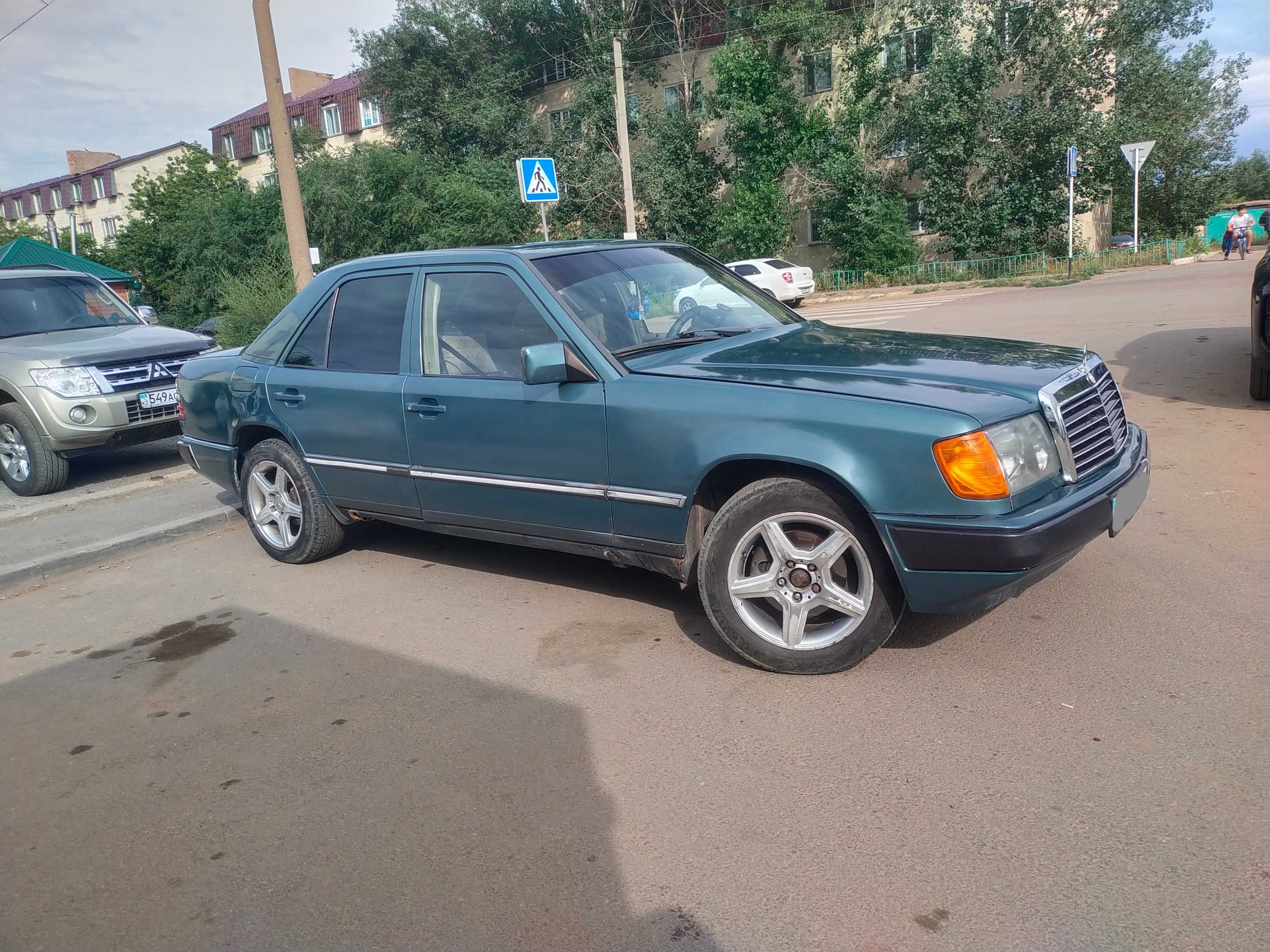 Продам Мерседес Бенц w124 m104 3.2