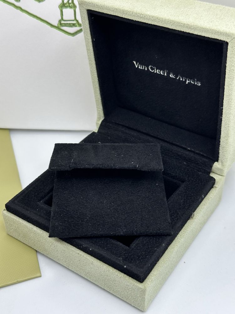 Фирменные коробки Cartier Картье , BVlGARI Булгари , VanCleef Ванклиф
