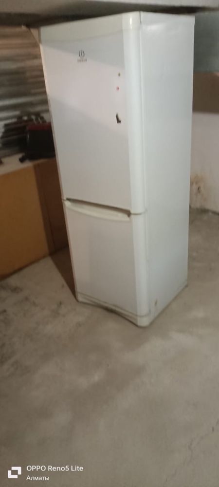 Продам холодильник на запчасти