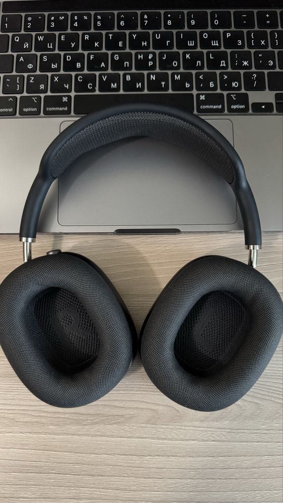 Продам Наушники AirPods Max Space Gray