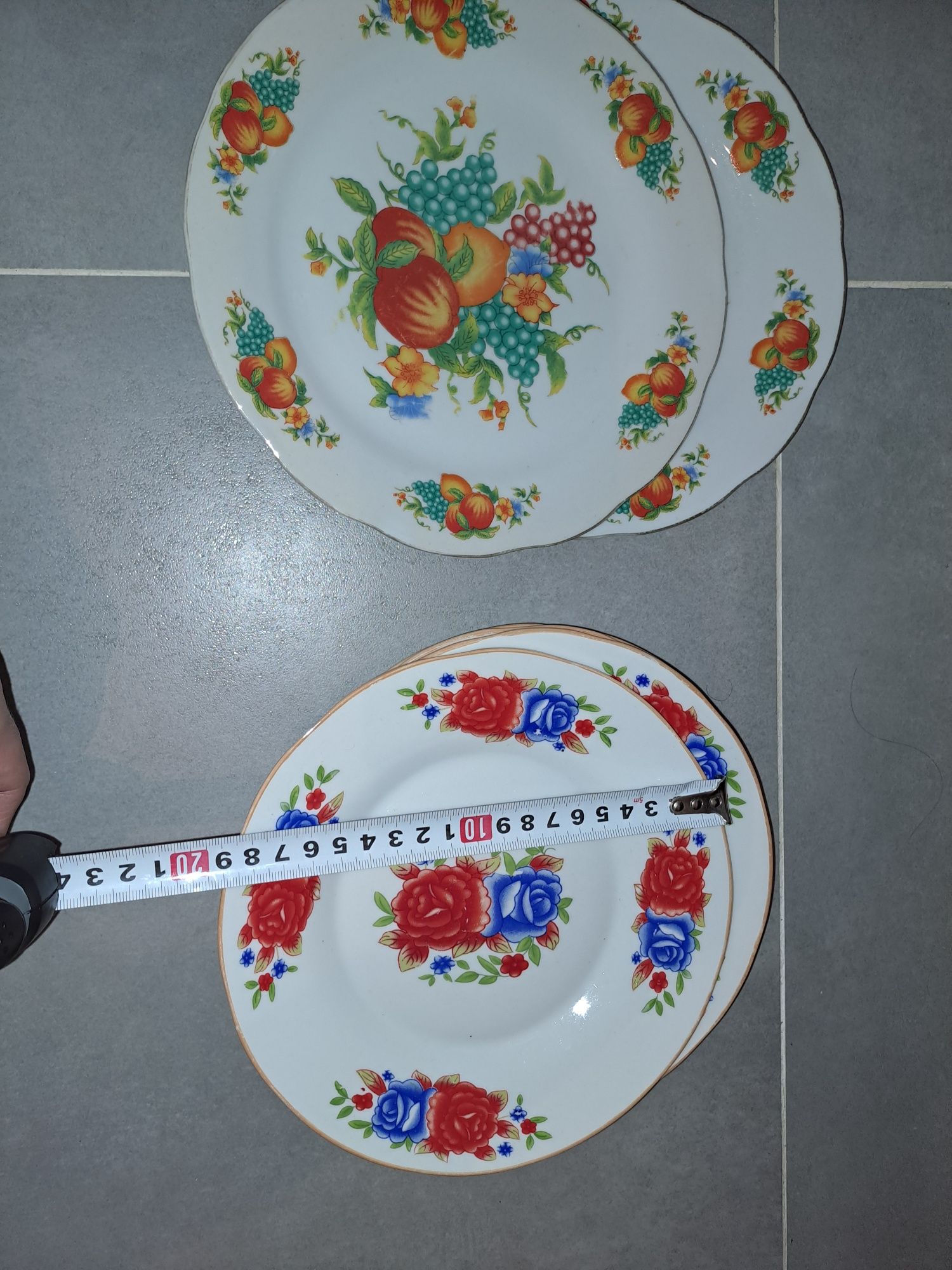 Продаю разные тарелки, глубокие, советские по 200т