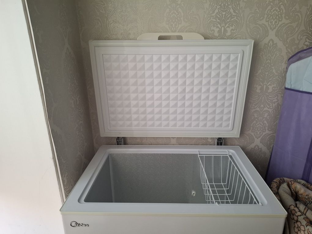 Продам морозильную камеру