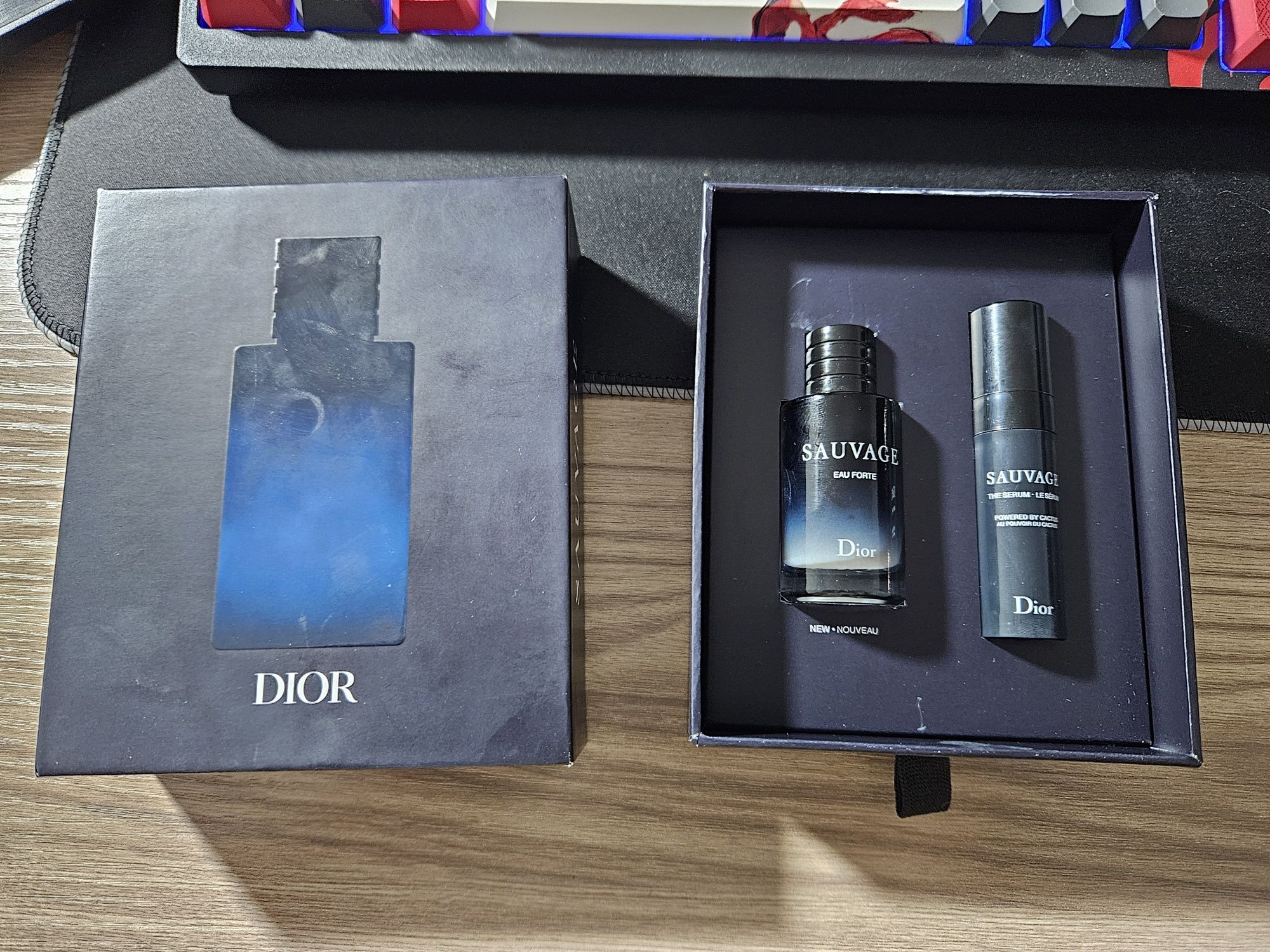 Парфюмерный набор Dior Sauvage Eau Forte 10 мл + Le Sérum