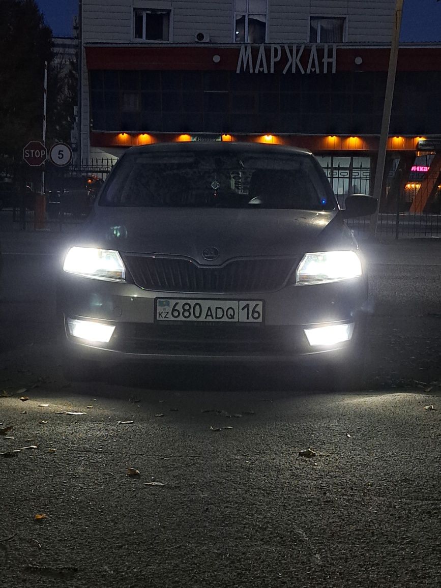 Skoda Rapid 2013