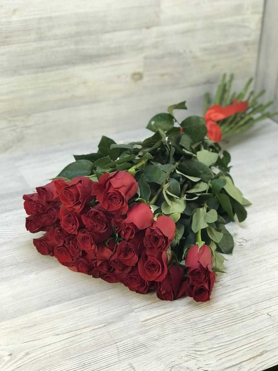 Цветы разные, розы, комнатные цветы. Доставка на дом и в офис