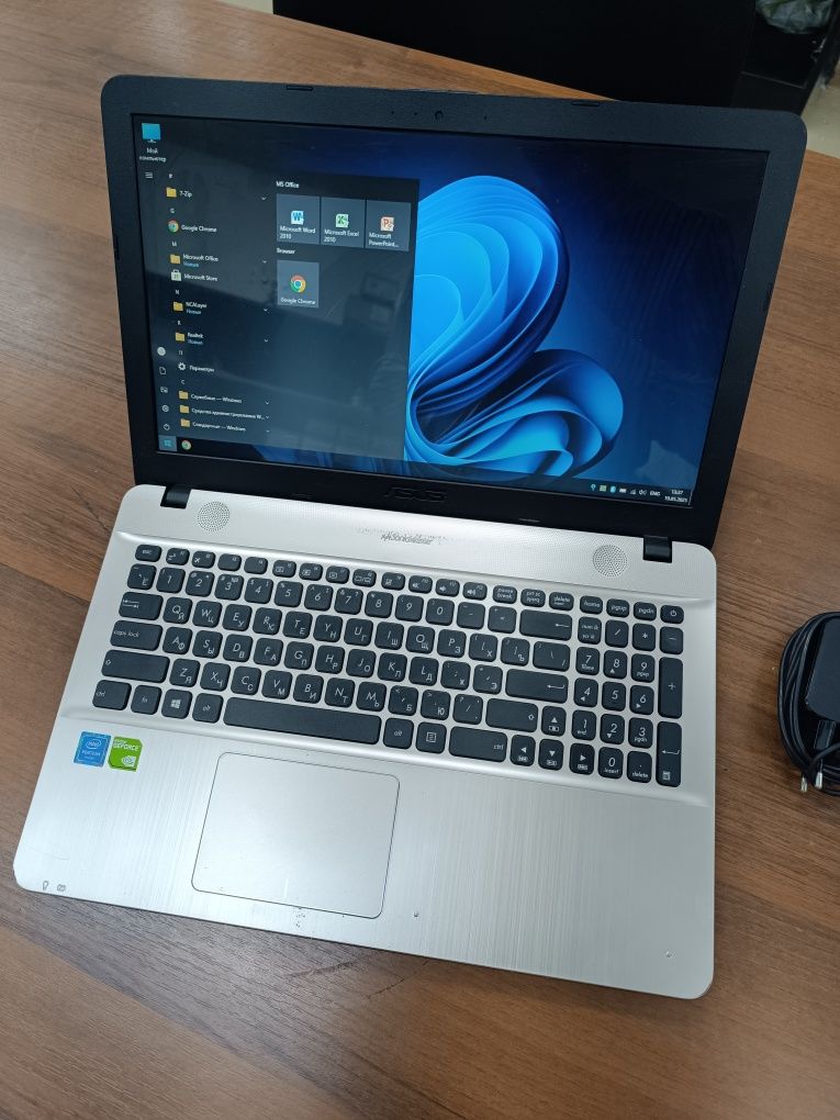 Офисный Тонкий  Ноутбук ASUS
