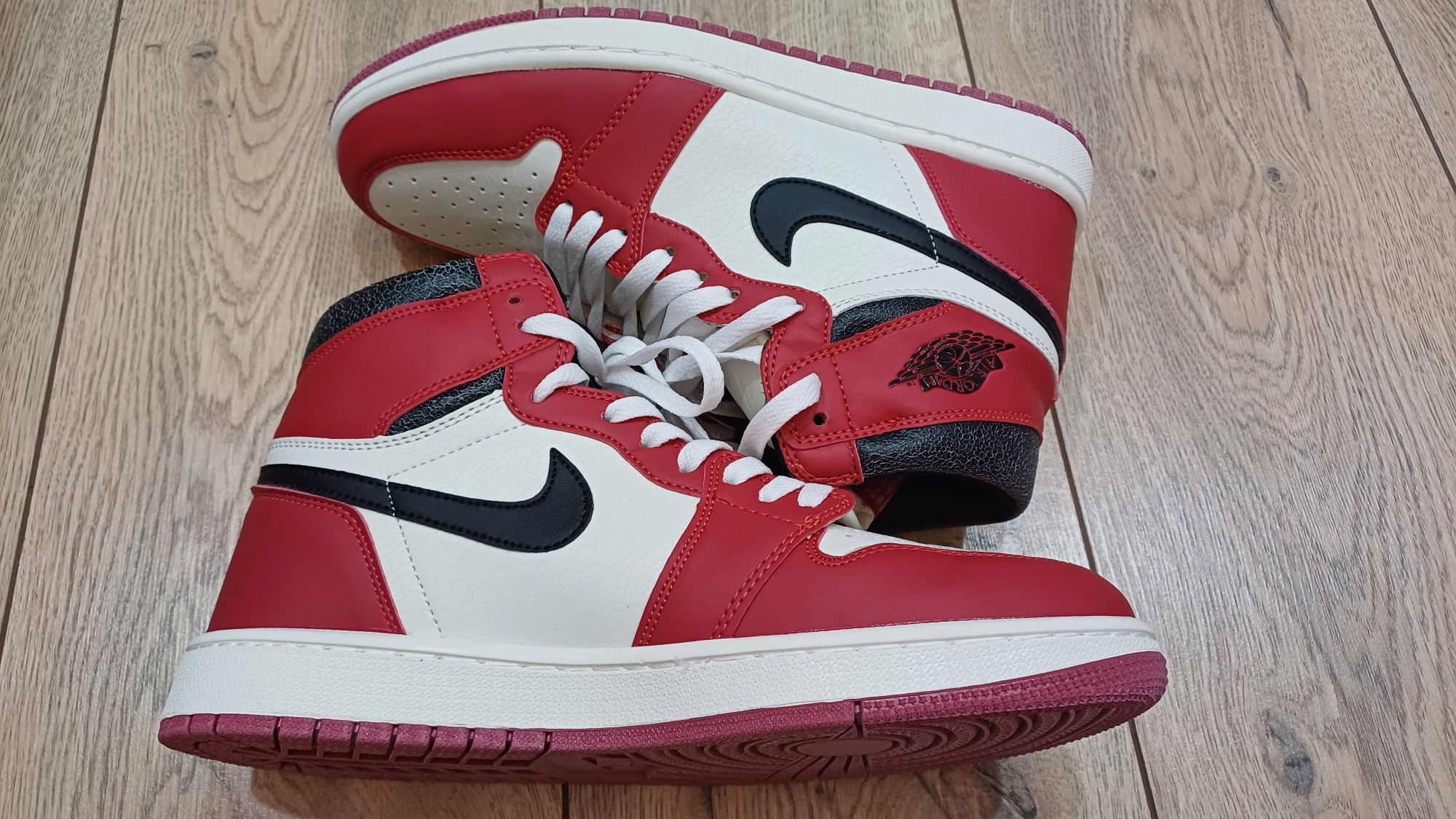 Nike Air Jordan 1 Retro Chicago High