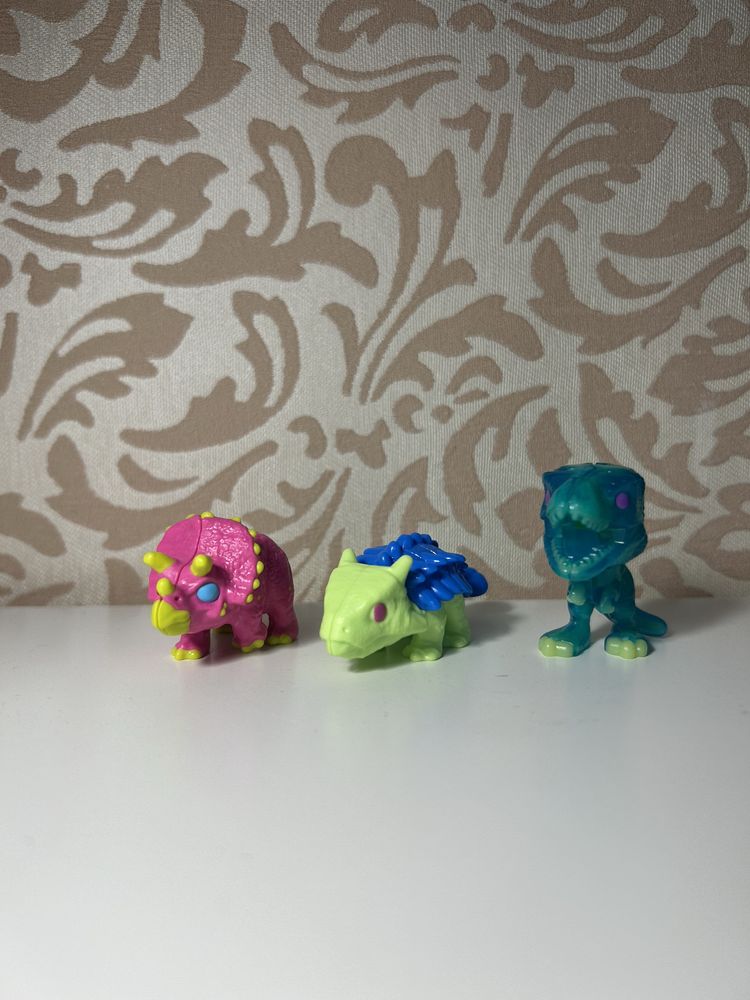 Продам фигурки из Kinder Joy