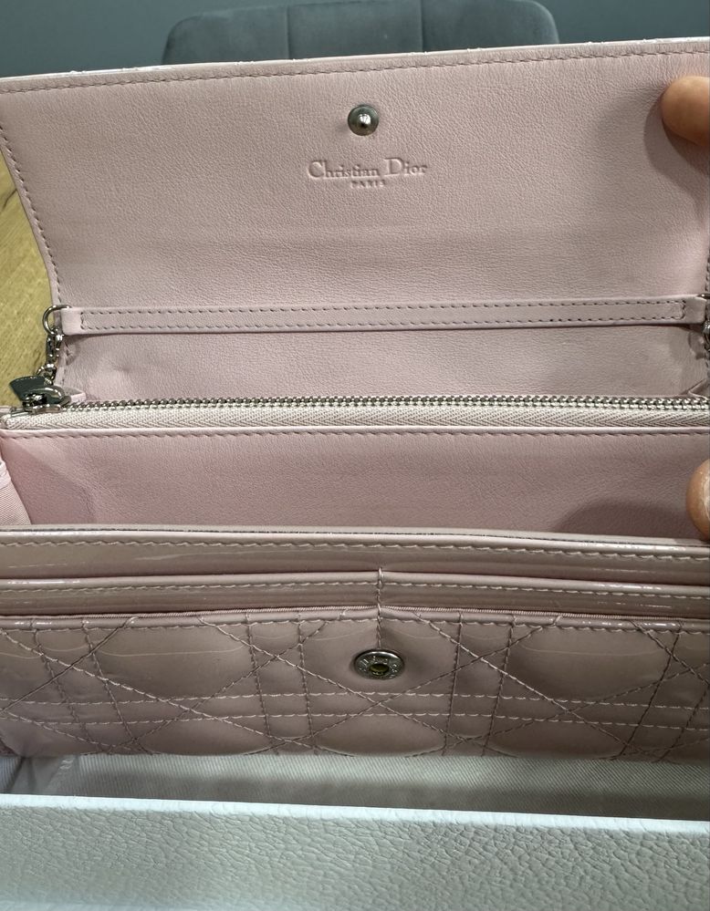Christian Dior кожаный лакированный клатч  Cannage Lady Dior