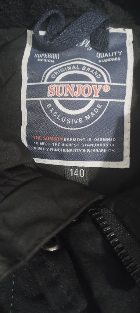 Продам зимную куртку