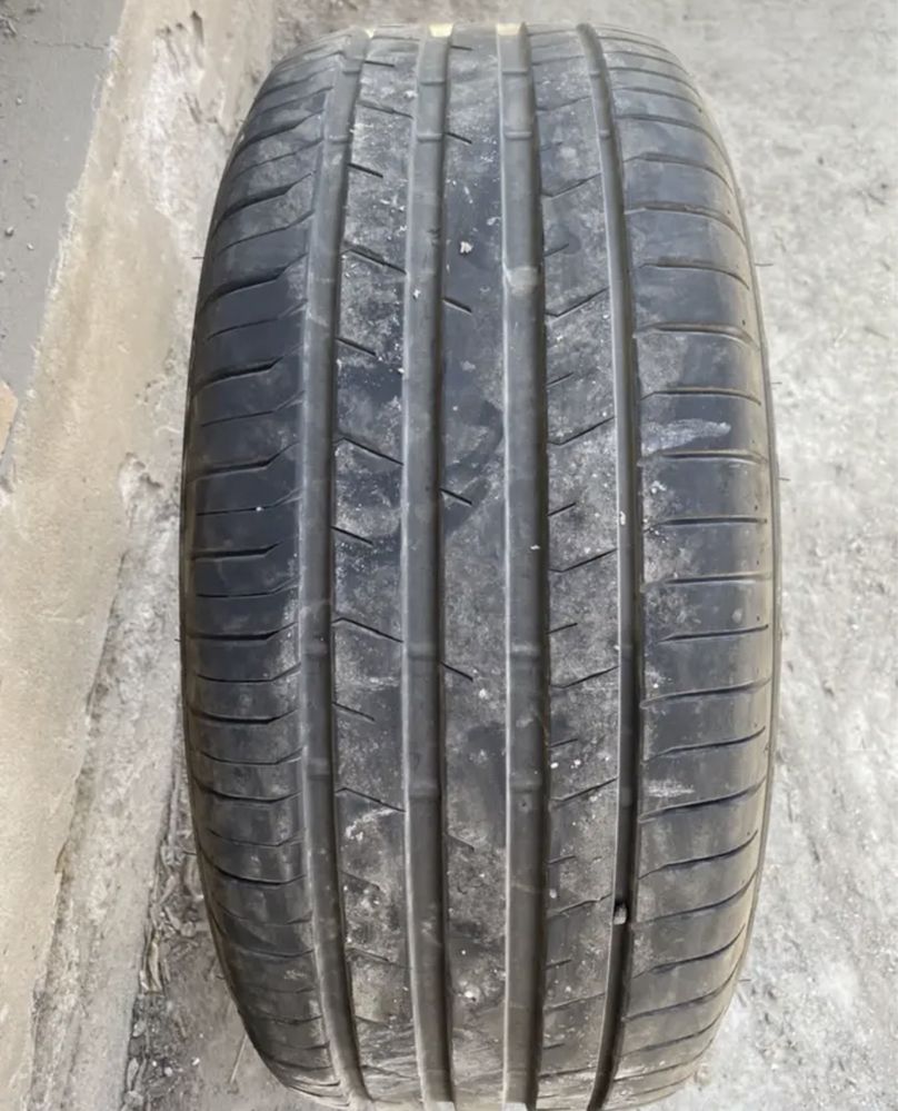 Продам комплект шин фирмы Toyo