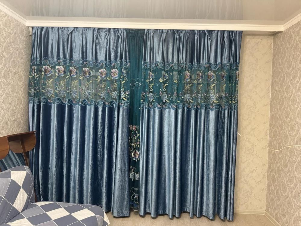 Продам шторы - {Каролевский бархат} в отличном состоянии