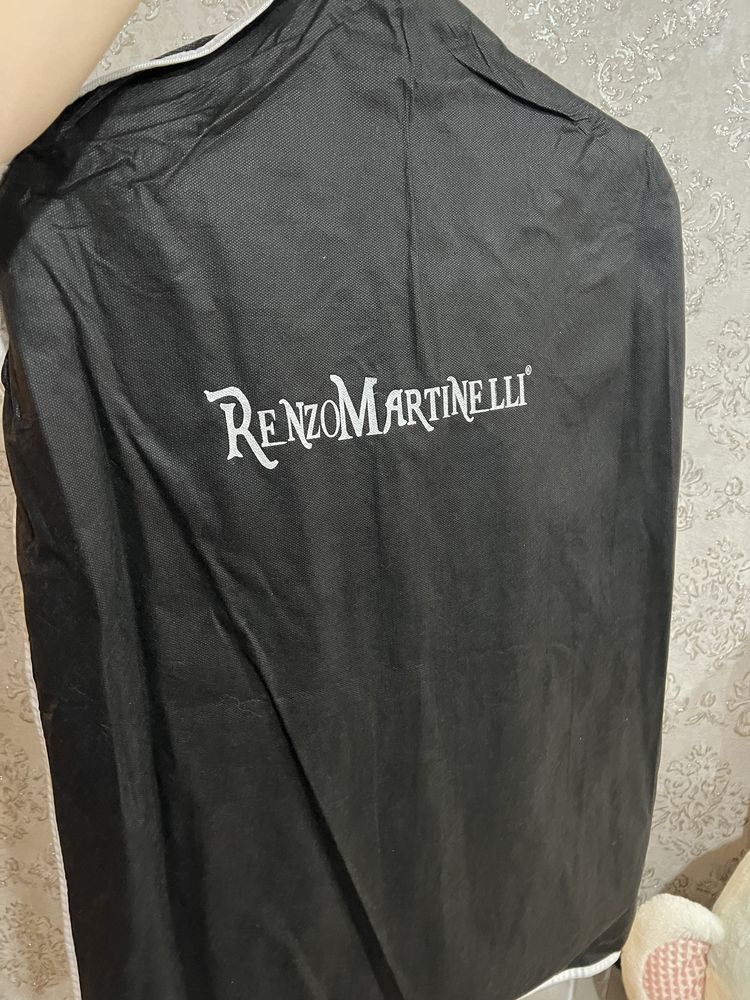 ПРОДАМ Мужской Костюм Renzo Martinelli