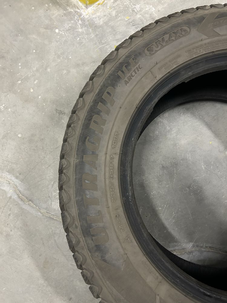 Зимние шины Goodyear 235/65 R17