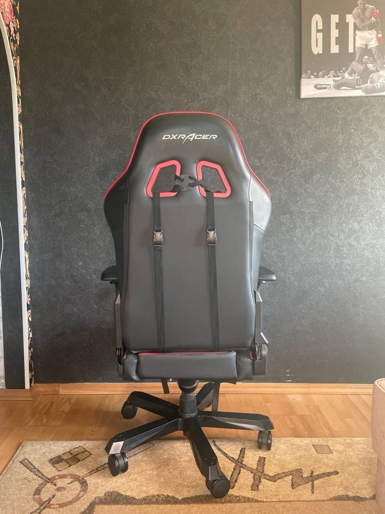 Кресло игровое Dxracer
