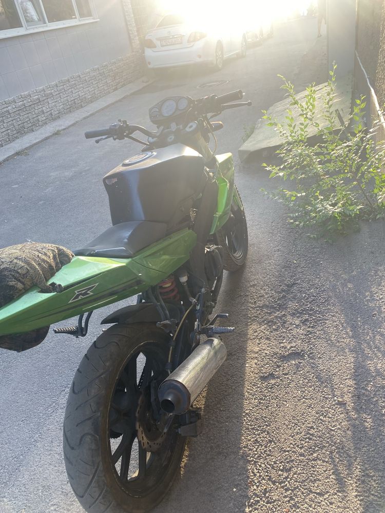 Продам мотоцикл педа 200 куб