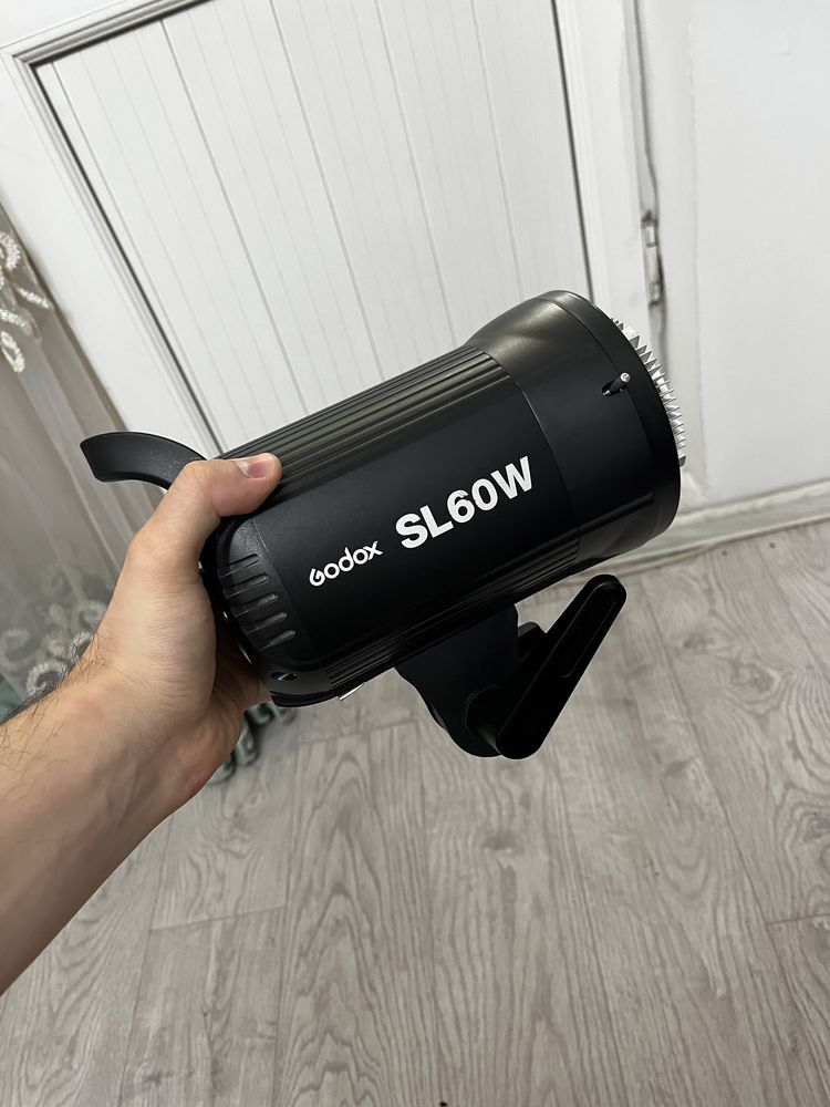 Godox sl60w c раскладным софтом в подарок. Диогональ 60