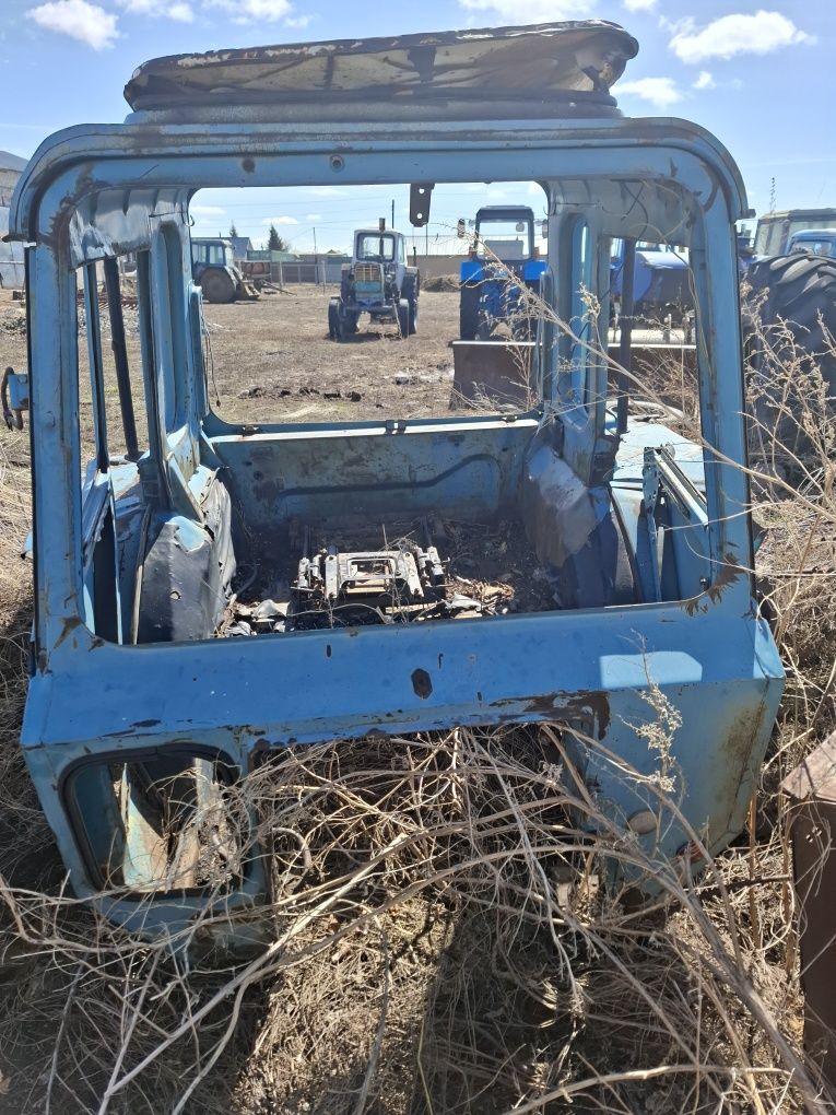 Продам кабину мтз