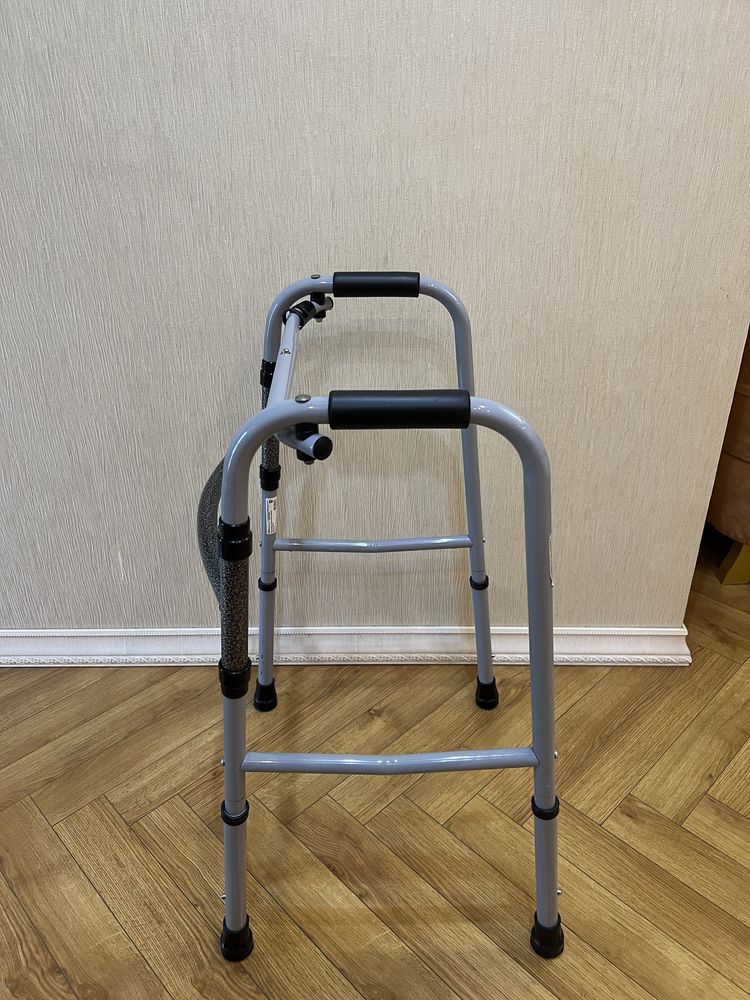Продам Ходунки для взрослых. Шагающие ходунки.