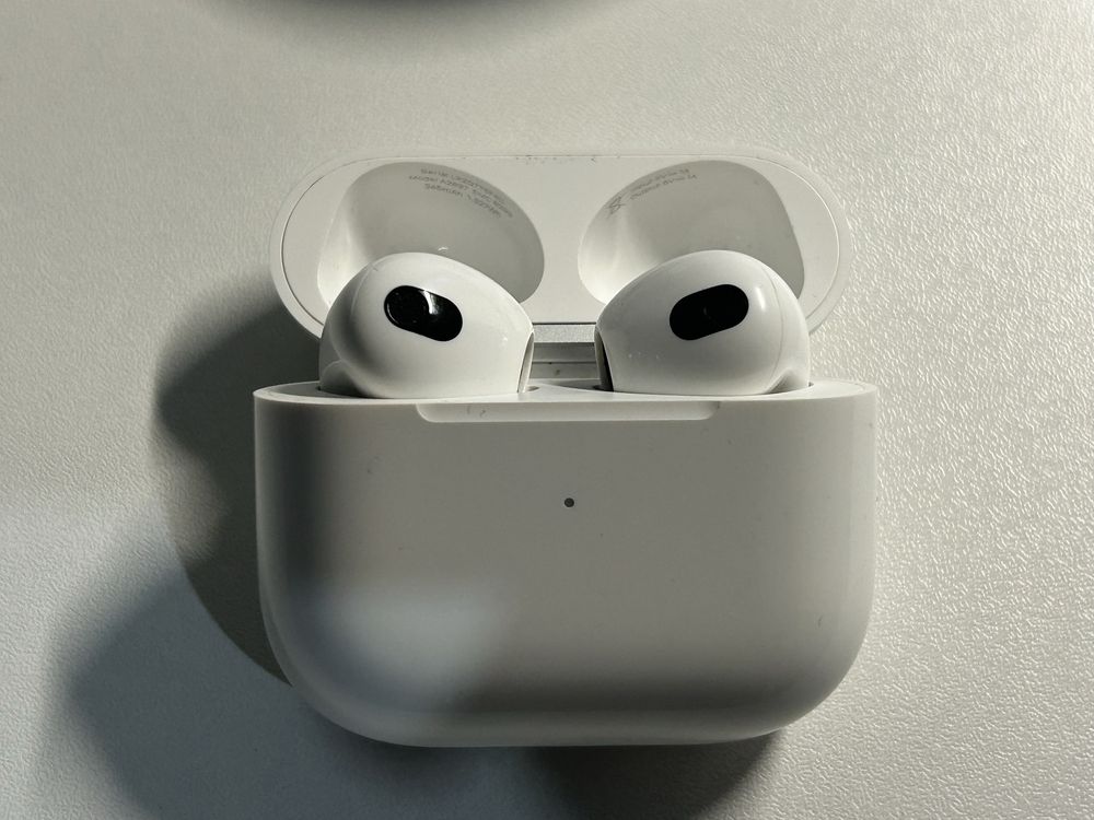 Airpods 3 отличном состоянии