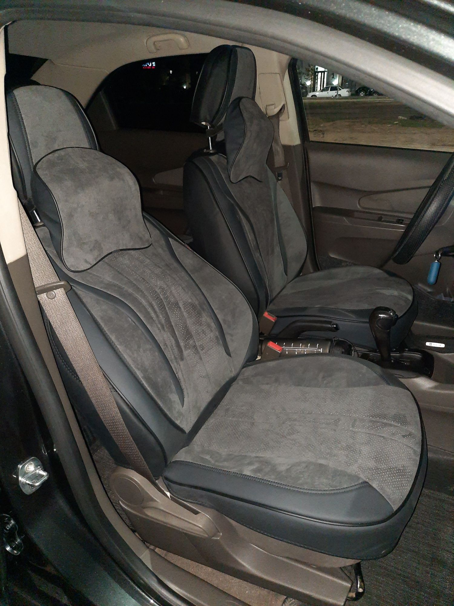 Авточехлы авточехол чехол чихол  алькантара кожа продам 30тыс.тг 30000