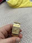 Женские наручные часы Guess цвет золотого цвета