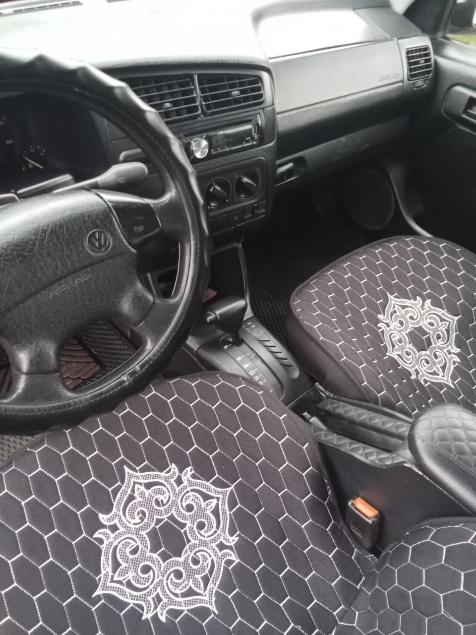 Volkswagen Golf объем 1.8