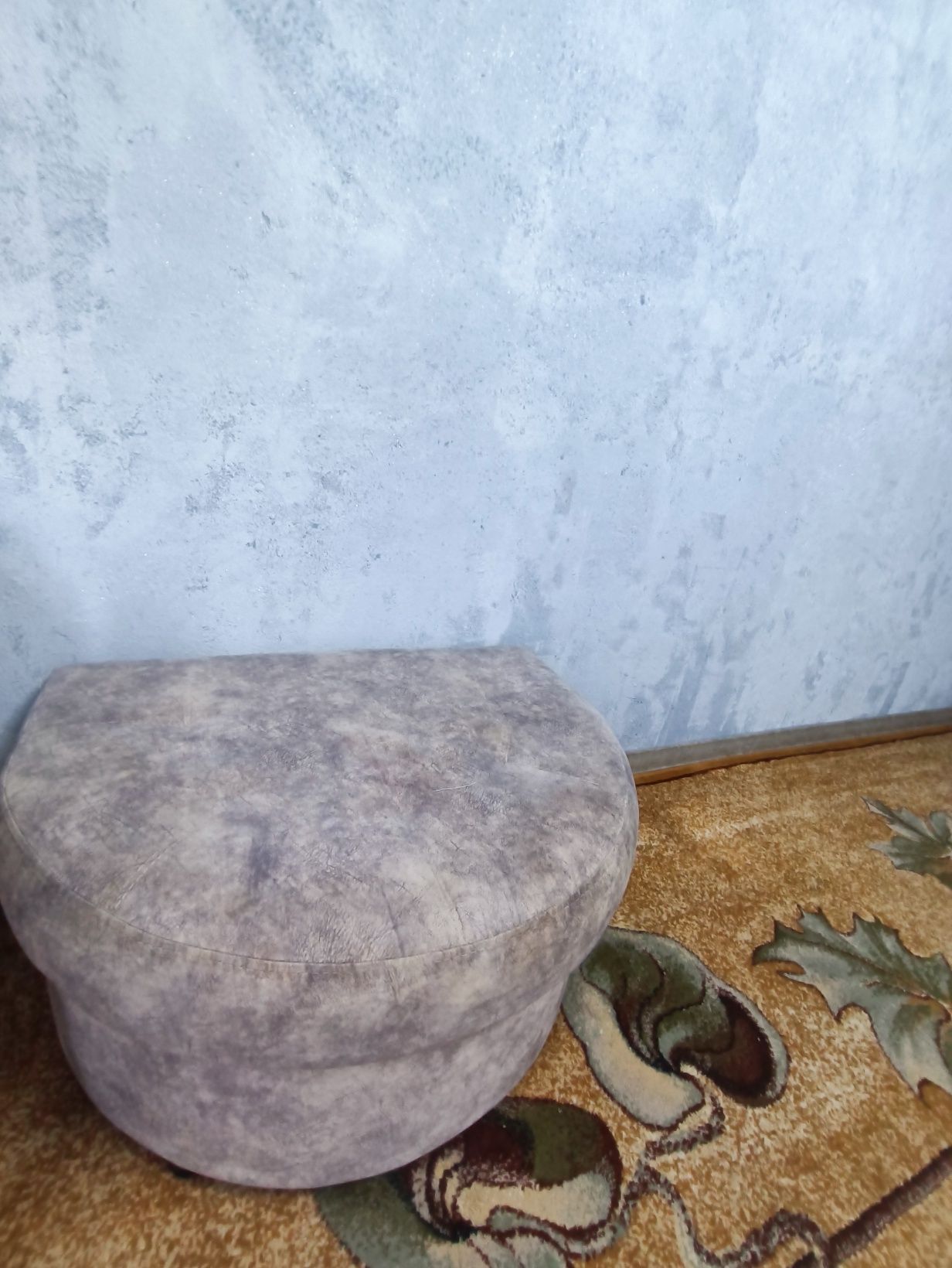 Продам диван в хорошем качестве