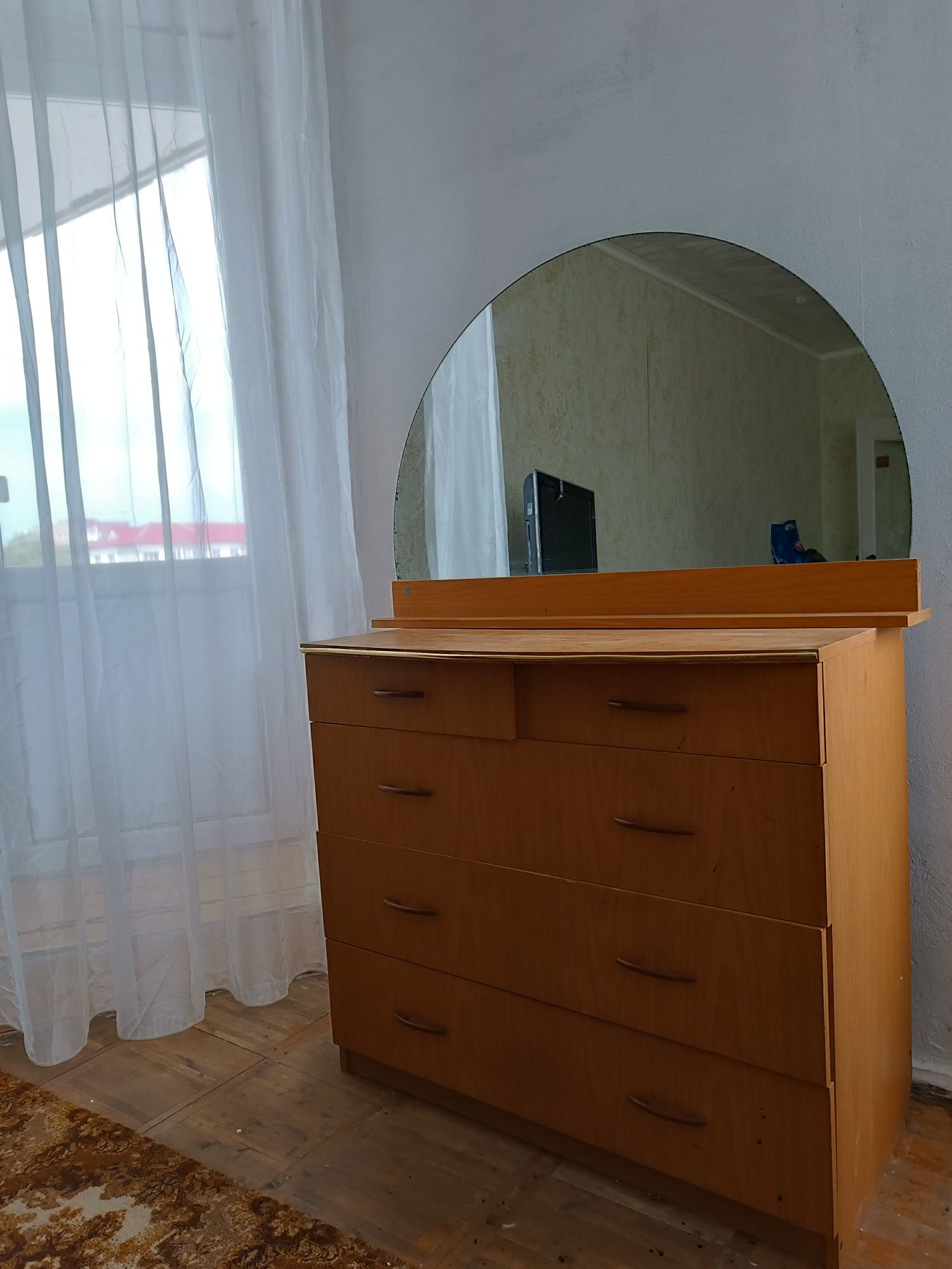 Продам спальный гарнитур, прихожая б/у