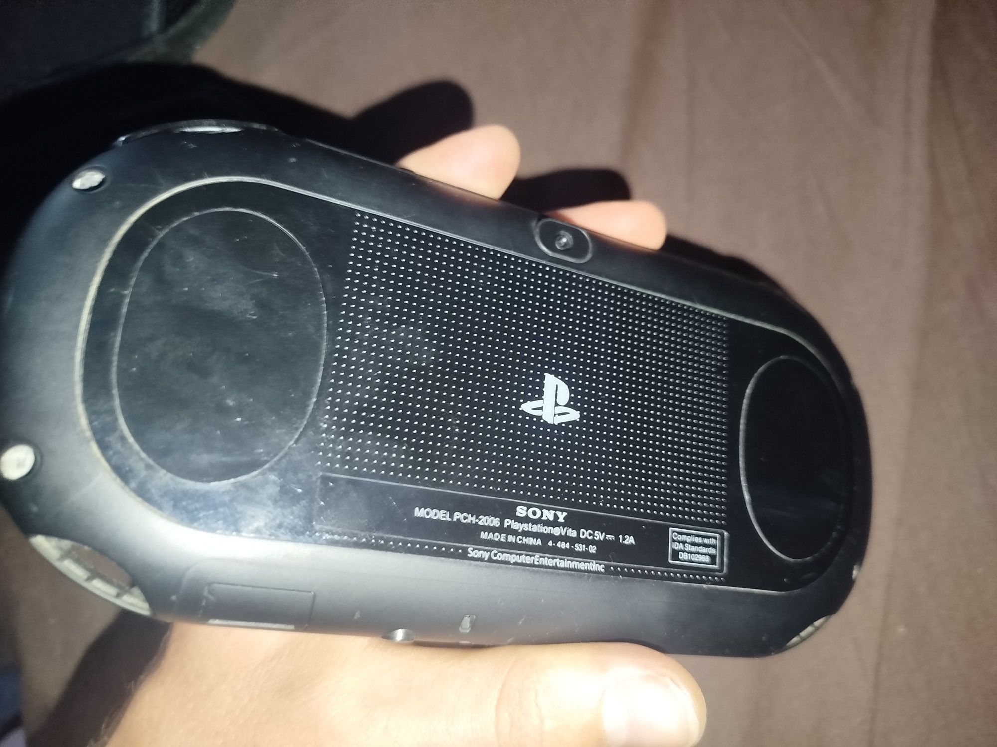 PS Vita Slim прошитая и игры на PSP и PS3