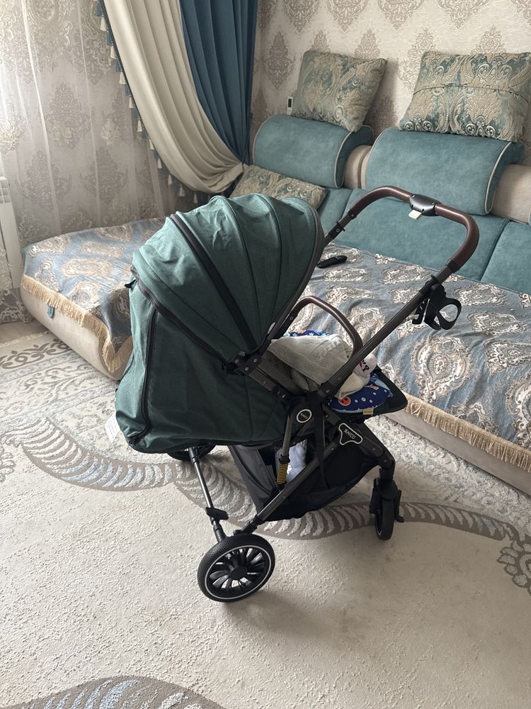 Коляска новый от бренда Amico